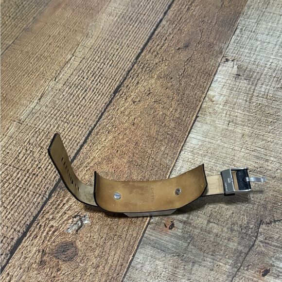 Diesel Tank 1020 Mens wrist quartz watch Needs Battery 
Black leather - Picture 7 of 12